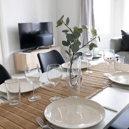 2Ndhomes City Center 2Br Apartment With Balcony And Sauna By Kaisaniemi Park ヘルシンキ エクステリア 写真