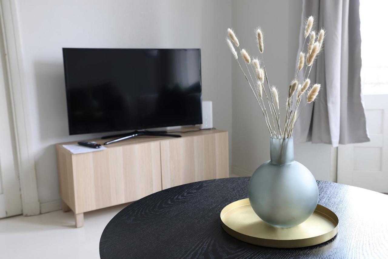 2Ndhomes City Center 2Br Apartment With Balcony And Sauna By Kaisaniemi Park ヘルシンキ エクステリア 写真