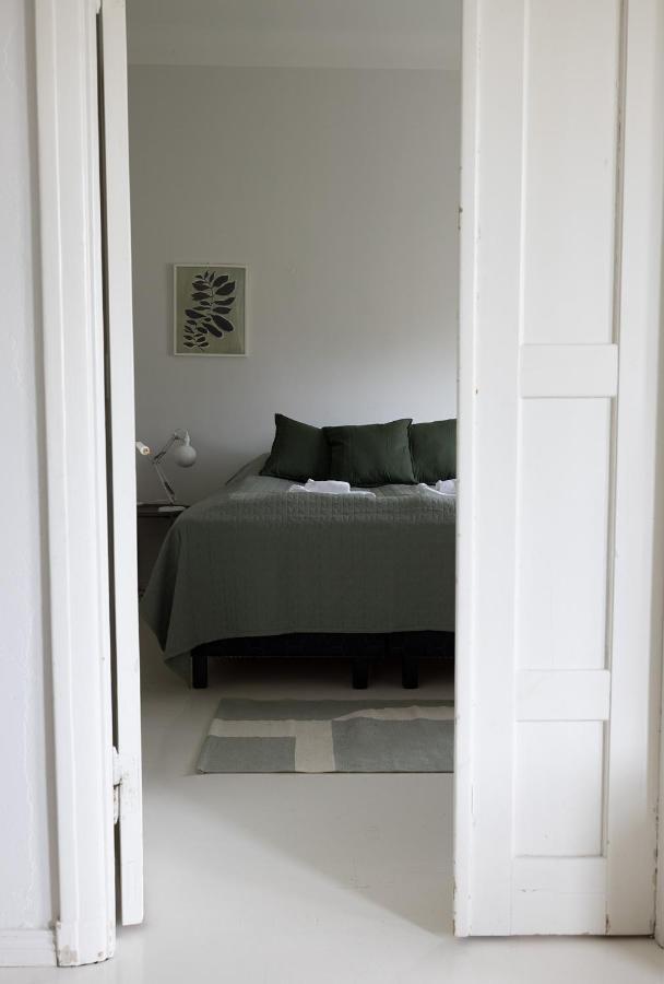 2Ndhomes City Center 2Br Apartment With Balcony And Sauna By Kaisaniemi Park ヘルシンキ エクステリア 写真