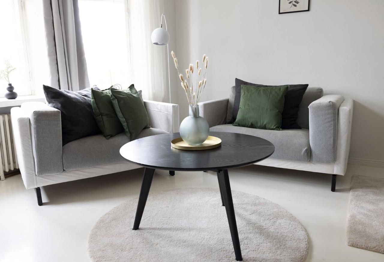 2Ndhomes City Center 2Br Apartment With Balcony And Sauna By Kaisaniemi Park ヘルシンキ エクステリア 写真