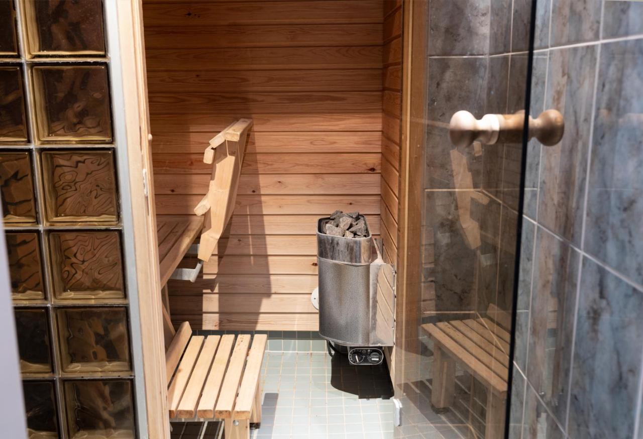 2Ndhomes City Center 2Br Apartment With Balcony And Sauna By Kaisaniemi Park ヘルシンキ エクステリア 写真